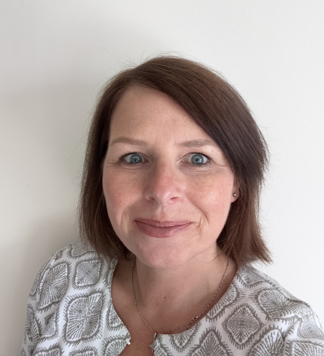 Dr Liz Glidewell